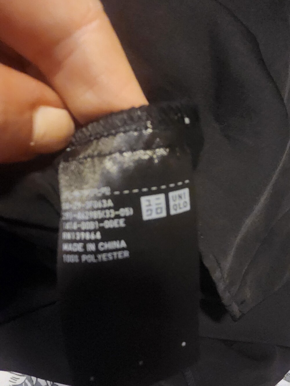 Uniqlo 90s style sleeveless black satin slip dress - Picture 4 of 4